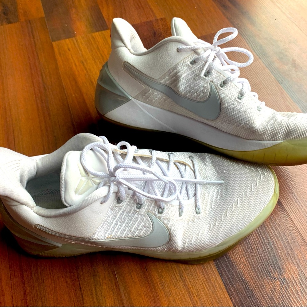 Nike Kobe A.D. Chrome - 852425-110​ Size 9.5 - Gently Used